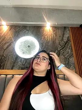 BellaPeers_ from StripChat