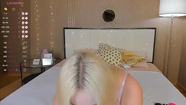 Bellatip from StripChat