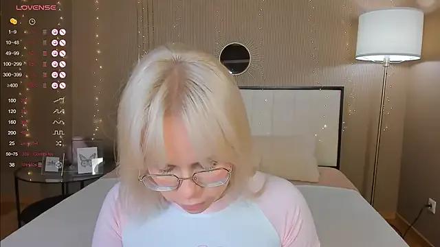 Bellatip from StripChat