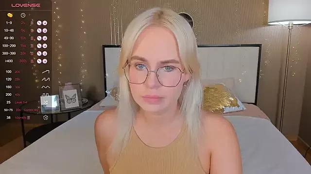 Bellatip from StripChat