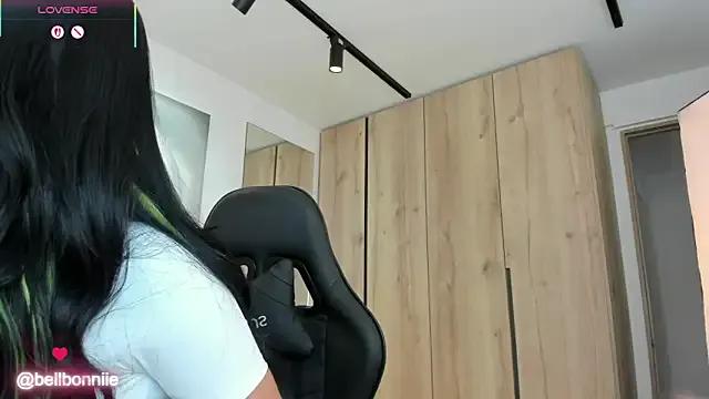 Belllbonniie from StripChat
