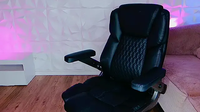 BiggyMelon from StripChat