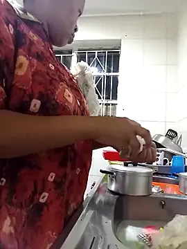 BubblyBeautiful from StripChat