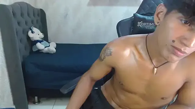 Bull_cam from StripChat