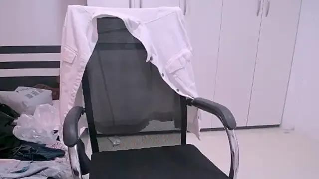 Bunny_b4nny from StripChat