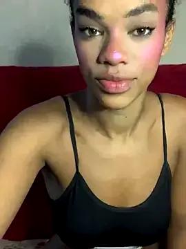 Cammgirlmii from StripChat