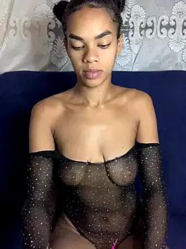 Cammgirlmii from StripChat