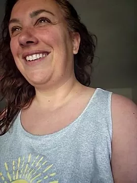 Canadian_BBW from StripChat