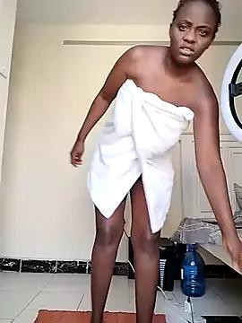 Coco_squirter from StripChat