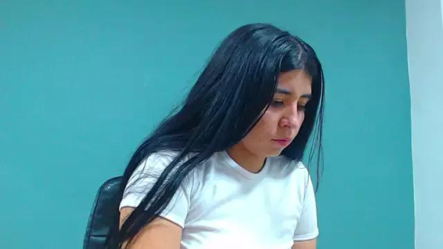 Danna-_roouss from StripChat