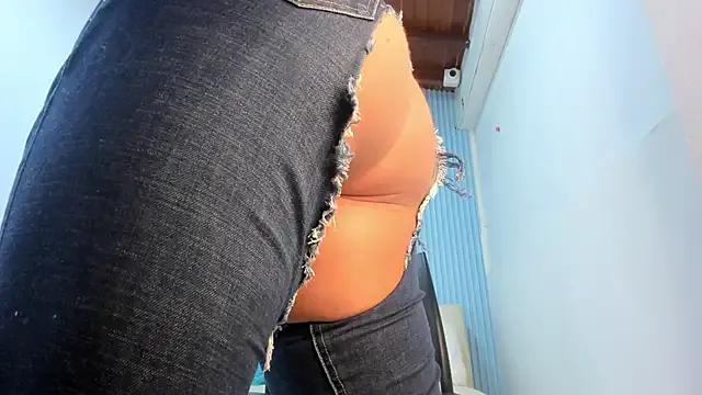 Danniela18_ from StripChat
