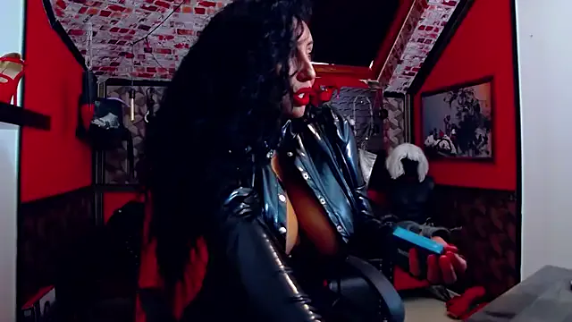 DommeBellatrix from StripChat