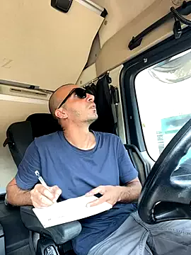 Donnuozfutura from StripChat