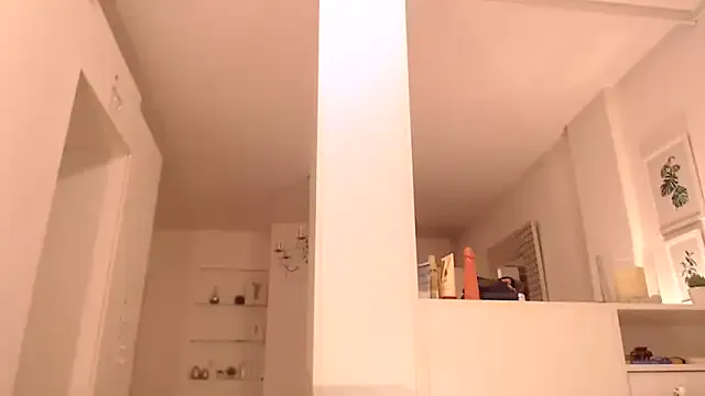 EffyScarlet from StripChat