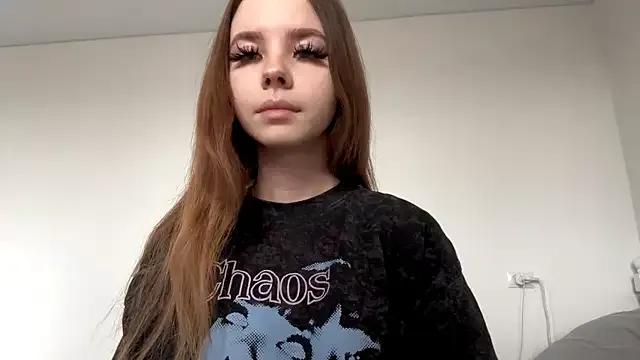 EhtelBiondi from StripChat