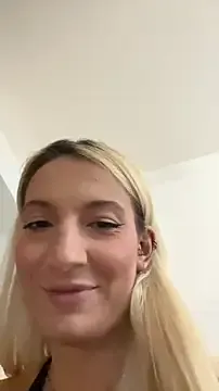 Ella_Charm from StripChat