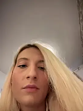 Ella_Charm from StripChat