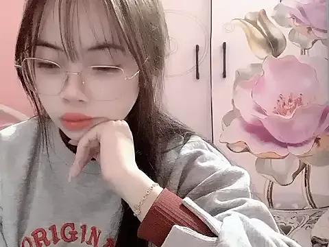 Ellie039 from StripChat