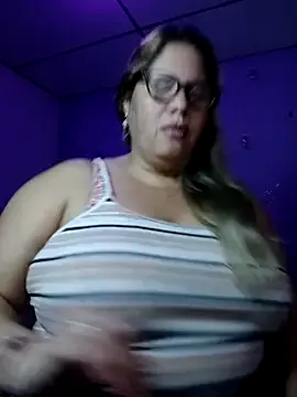 EllisW8 from StripChat