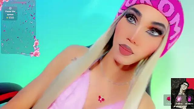 Emelly_horny_ from StripChat