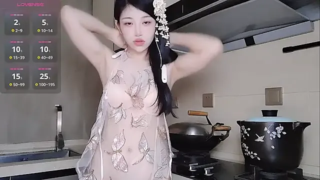 Emma-818 from StripChat