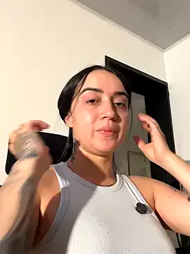 EmmyEvans1 from StripChat