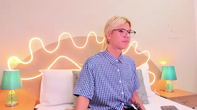 Enrrixxx_ from StripChat