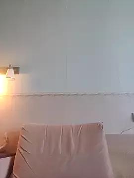 Evelina_cute from StripChat
