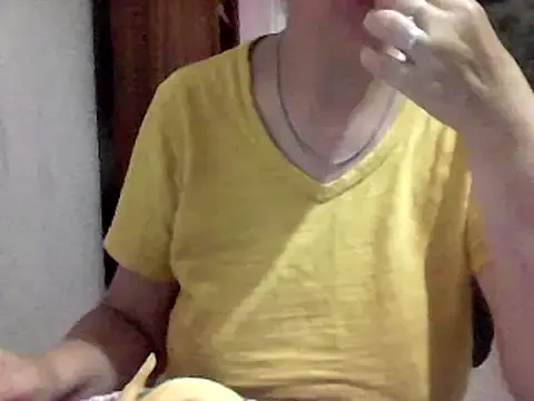 EvelinaRose from StripChat