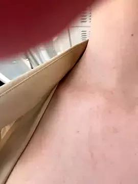 EveLittleSinner from StripChat