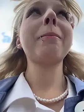 EveLittleSinner from StripChat