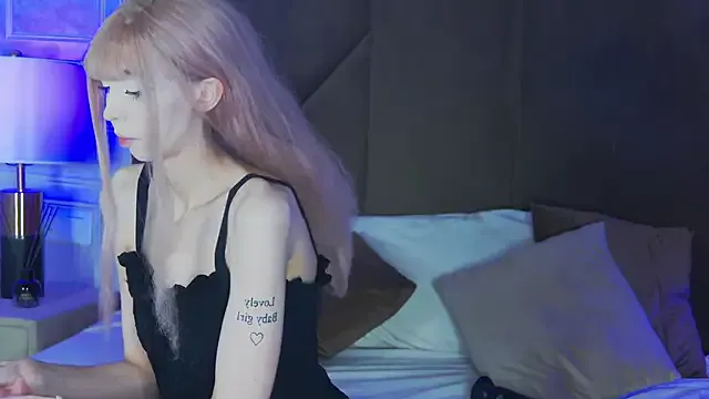 Evelyn_Neal from StripChat