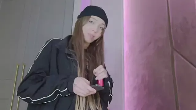 Evelyn_Neal from StripChat