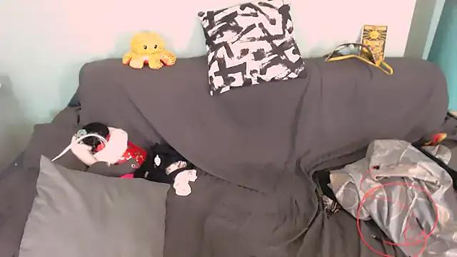EverlyRays from StripChat