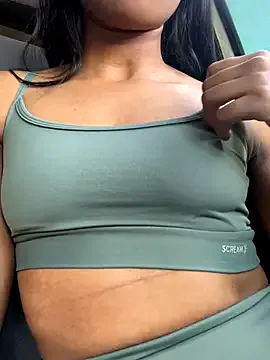 Fannymendes from StripChat