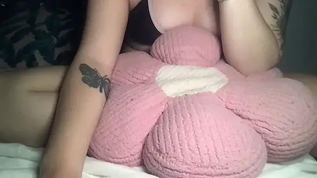 Femmefatalebabe from StripChat