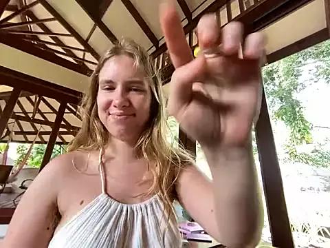 Fluffy_bunnyxxx from StripChat