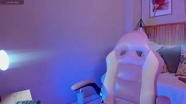 Ginger_Winn from StripChat