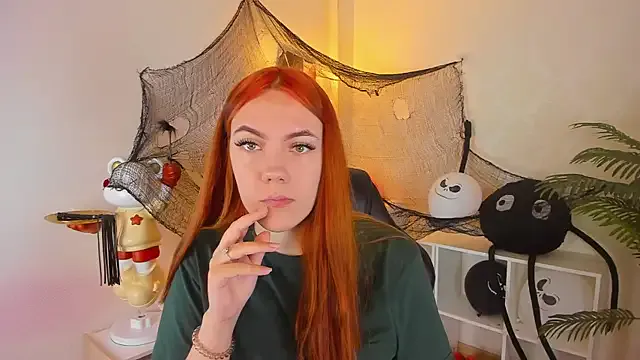 Gingerr_pie from StripChat