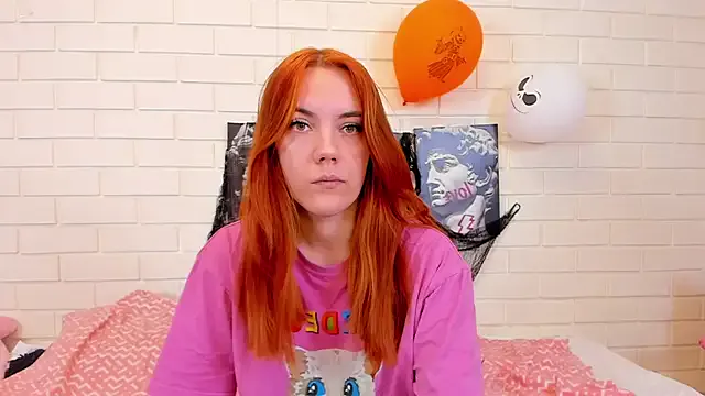 Gingerr_pie from StripChat