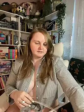 GingerSnap33 from StripChat