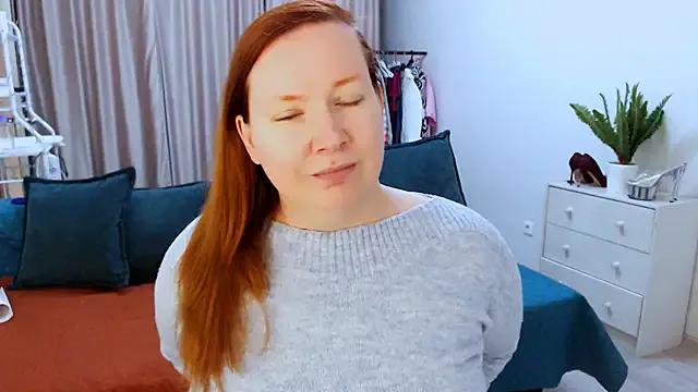 GoddessLara from StripChat