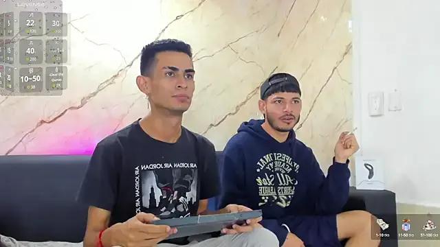 Golldens_Dreamss from StripChat