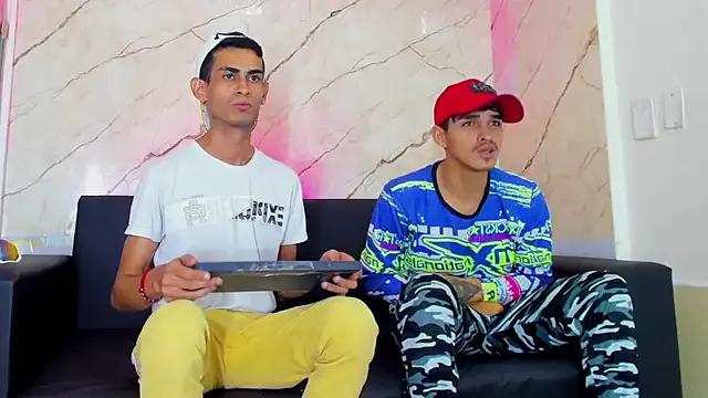 Golldens_Dreamss from StripChat