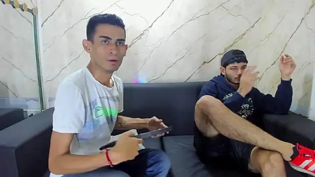 Golldens_Dreamss from StripChat