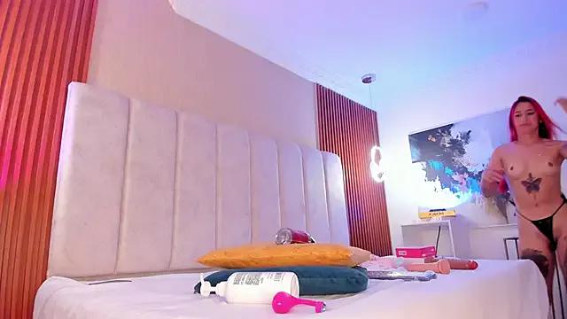 HannaRed_ from StripChat