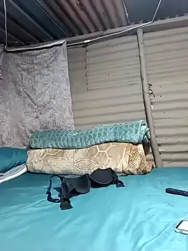 HappygalTheQueen from StripChat