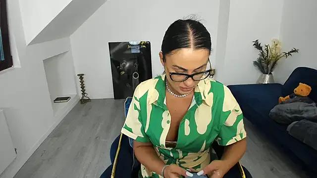 Helen_Sinn from StripChat