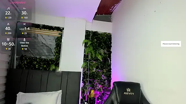 Helenasaenz from StripChat