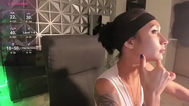 Hellen_tease from StripChat